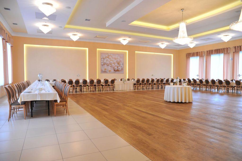 Oswald Arena Hotell Jemielnica Exteriör bild